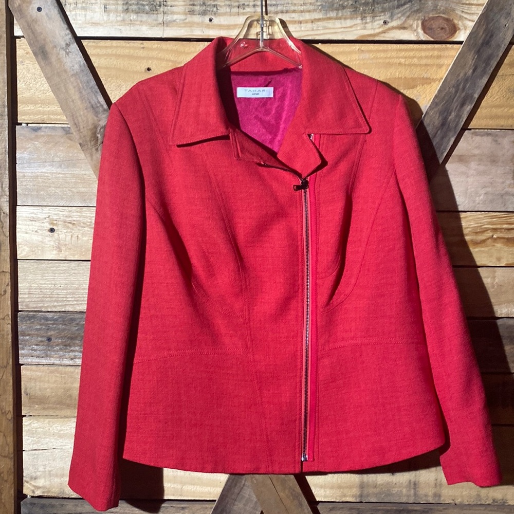 Tahari Blazer Size 16